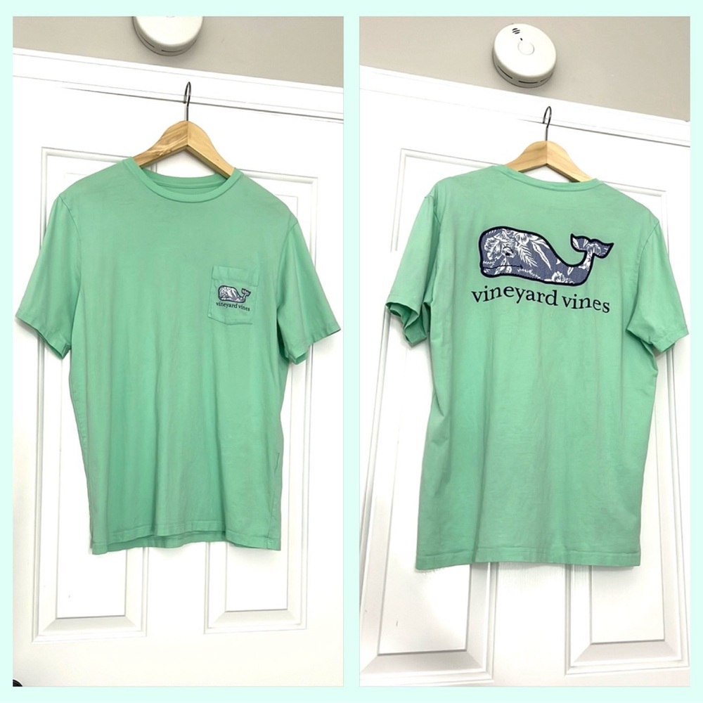 VINEYARD VINES • Men’s Tee
